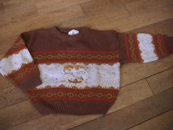 joli pull 3/4 ans  1. euros