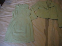 tailleur robe + veste  TAILLE 36/38          15 EUROS