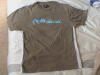 tee shirt quiksilver  10 ans   3.5 euros