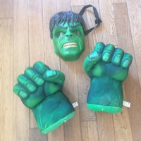 gants et masque hulk   25 euros