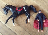Zorro et son cheval qui hennit. 10 euros
