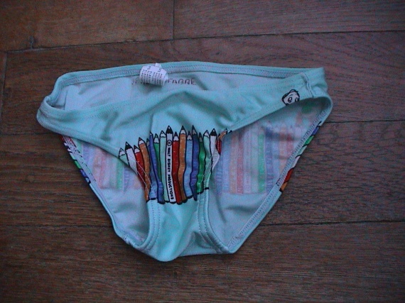 MAILLOT DE BAIN GARCON 4/5 ANS   2 EUROS