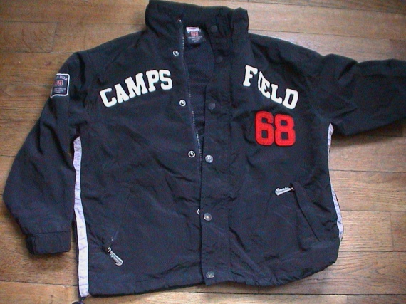 JOLI BLOUSON PRINTEMPS/ETE CAMPS 8 ANS   8 EUROS