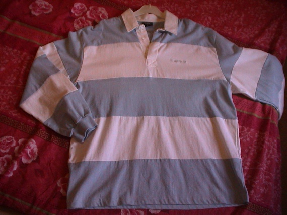 POLO RUGBY NEUF TAILLE XL         5 EUROS