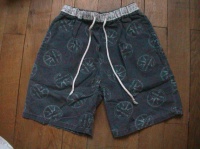 short taille 10 ans  3 euros