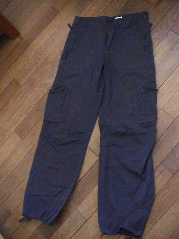 pantalon coton bleu marine T 42   10 EUROS