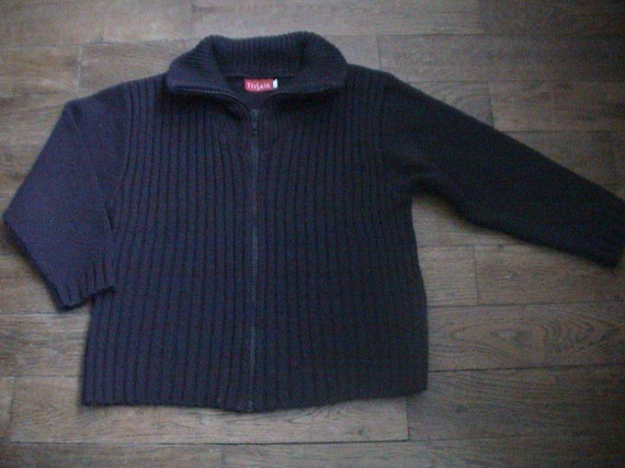 GILET BLEU MARINE COL CAMIONEUR TISSAIA  6 ANS   5 EUROS