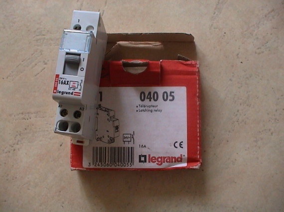 TELERUPTEUR 24V LEGRAND 15 EUROS - DIVERS - cendrinet - Photos - Club