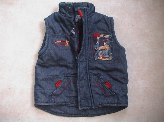 BLOUSON EN JEAN SANS MANCHE 3 ANS 5  EUROS