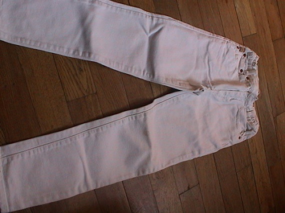 JOLI JEAN SLIM COMPLICES BLANC 8 ANS  4 EUROS