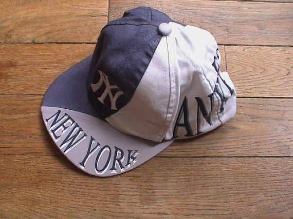 CASQUETTE NEW YORK   6 EUROS