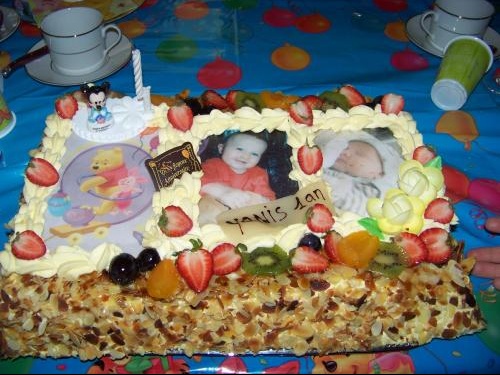 Photos De Leur Gateau D Anniversaire Page 3 Bebes De L Annee Forum Grossesse Bebe