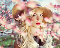 lovely_spring_girl_fresh_young_flowers_hat_hd-wallpaper-