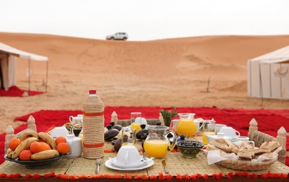 petit-dejeuner-desert-maroc