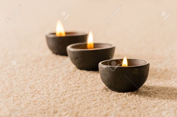 -bougies-sur-le-sable-