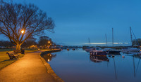 England_Evening_Motorboat
