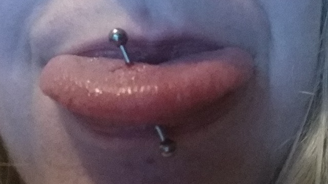 Piercing Langue De Travers Tatouages Et Piercings Forum Beaute Doctissimo