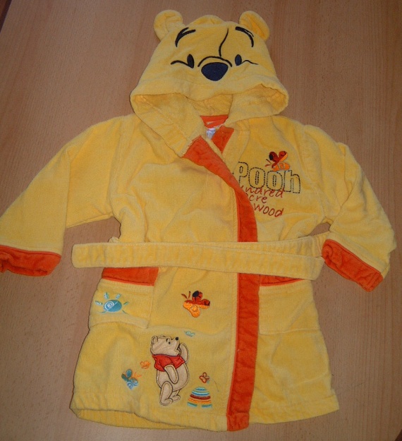 Peignoir De Bain Winnie L Ourson Disney Store Taille 12 18 Mois Vetements Pyjamas Garcon Fantomette59 Photos Club Doctissimo