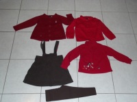 ensemble petit chaperon rouge taille 3 ans 30 euro ( t-shirt rouge en 4 ans mais taille petit) leggi