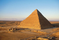 Pyramide-Kephren-haut-celle-Kheops_0_730_409