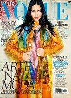 Adriana Lima en Miu Miu pour Vogue