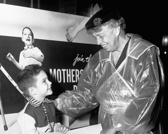 Eleanor Roosevelt  le 10 décembre 1953 à la marche des mères contre la polio