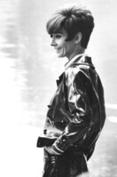 Audrey Hepburn (vêtement Michèle Rosier 1967 pour le film de Stanley Donen "Two for the road" phot