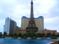 Paris a Las Vegas (Dec 25, 3003)