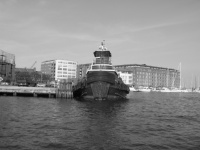 Tuck boat, Baltimore (May 28, 06)