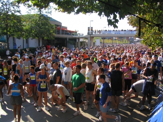 Baltimore half marathon starting line (Oct 13, 2007)