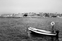 bateau en noir et blanc