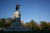 La statue du General Lee, Richmond, VA (Apr 8, 2007)