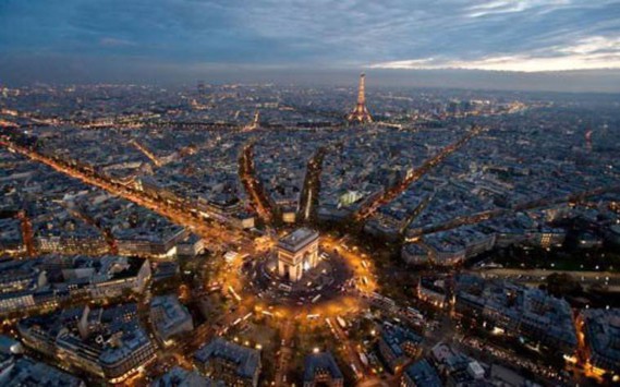 Arc de triomphe-nuit-Paris