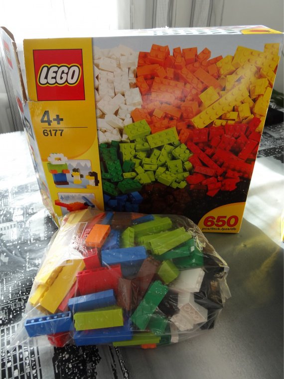 BOITE DE LEGO 6177 650 pièces