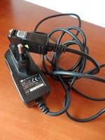 VENDS ce chargeur LG TRAVEL ADAPTER   MODEL TA 15G  TBE NOIR 5€