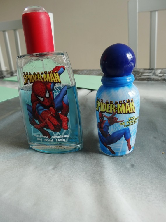 parfum spiderman + le petit a droite en kdo car il en reste pas bcp
