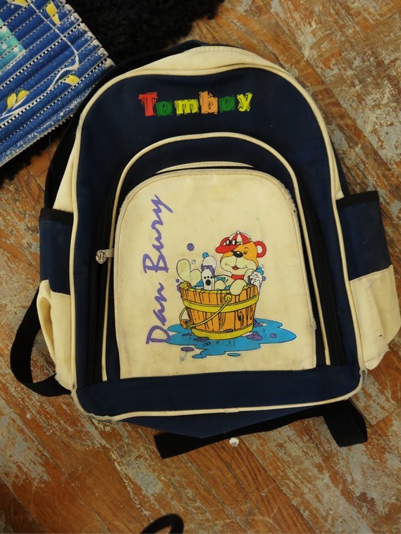 petit sac d'école pour enfant BE 6euros (autre photo sur demande)