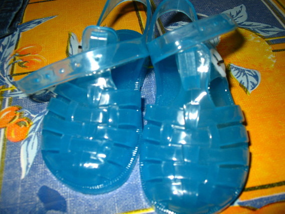 sandalette plastique bleu a boucle pointure 20