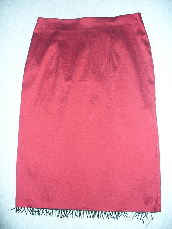 jupe mi longue rouge reflet noir bordeaux brillante avec froufrou ttbe T38/40 14€ pimkie