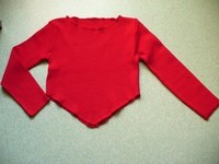 pull rouge NEUF 38/40 col rond pointe vers le bas 8€