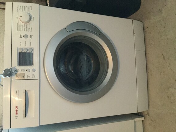 Machine à laver  hublot 7kg Bosch WAE28463FF