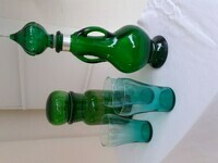 vases et verres vert