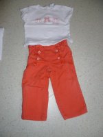 Ensemble t-shirt + pantalon rouge 6€