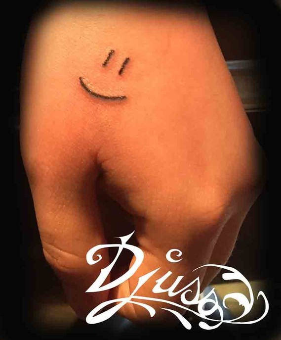 Photo Image Tatouage Pit Bull Bras Homme Noir Et Gris Fleur