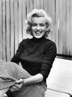 alfred-eisenstaedt-actress-marilyn-monroe-at-home-2