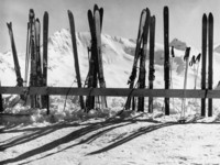 dusan-stanimirovitch-skis-leaning-against-a-fence-in-the-snow