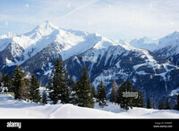 paysage-a-penken-ski-resort-dans-la-zillertal-au-tyrol-l-autriche-en-hiver-dans-les-alpes-montagnes-