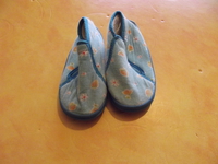 Chaussons taille 23_2€ (2)