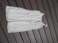 Belle robe Vera moda neuve beige T40-42_0€