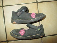 Taille 24_chaussures 5e